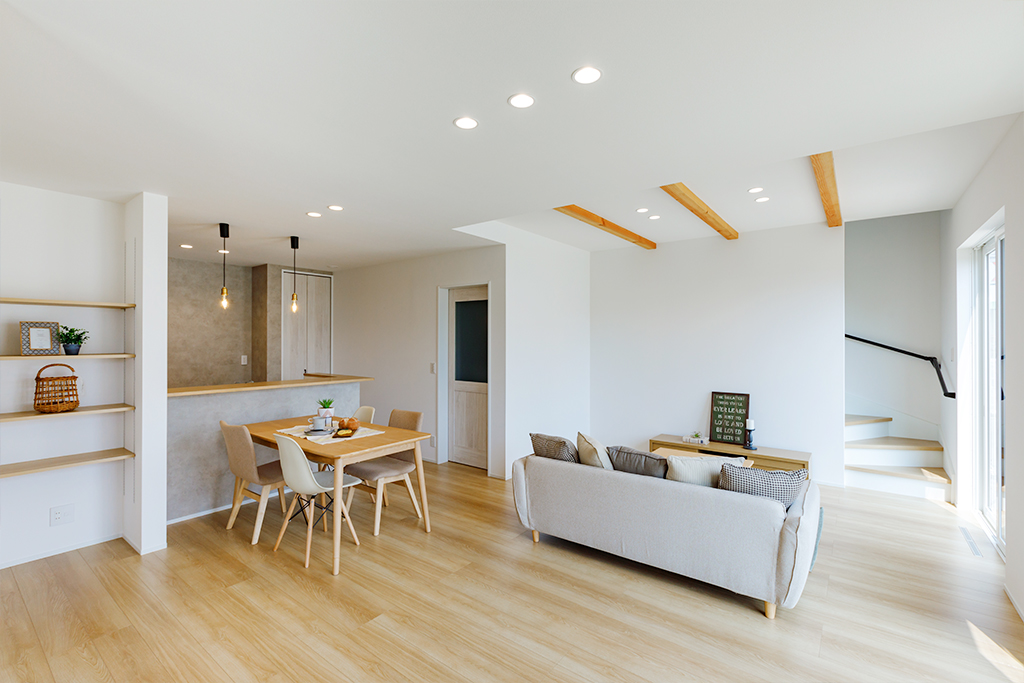 安曇野市穂高
利便性・日当たり・広さが全て揃った
スペシャルな4LDK＋αの家ギャラリー