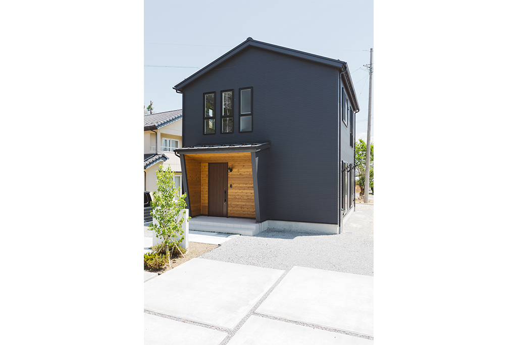 松本市今井
敷地も玄関も広々！
男前スタイルの家ギャラリー