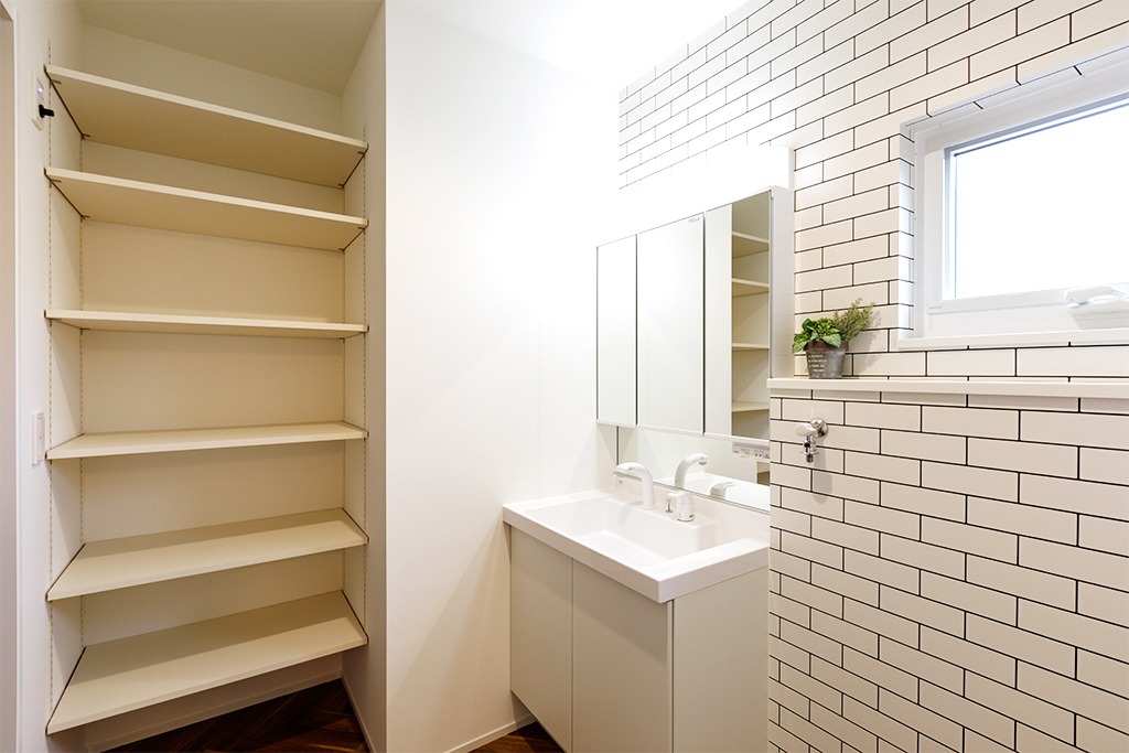 塩尻市 大門東棟
リラックス＆モダン
くらしの映える家ギャラリー