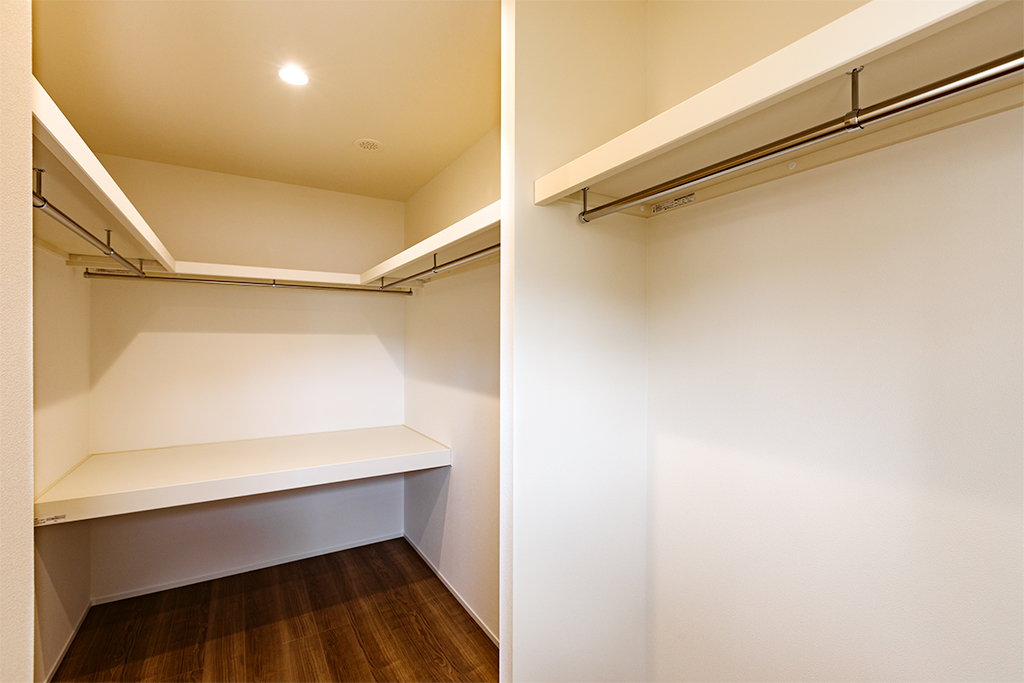 松本市里山辺
大人かわいい
ネイビー×ホワイトの家ギャラリー