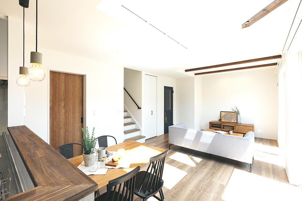 塩尻市大門幸町
洗練されたシンプルモダン
じぶんたちらしく暮らす家ギャラリー