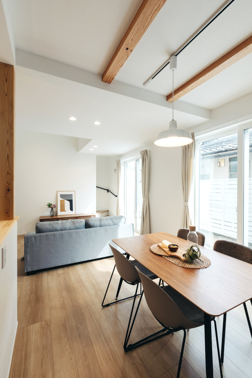 松本市 寿中
子育てしやすい周辺環境
パパ・ママに優しい家ギャラリー