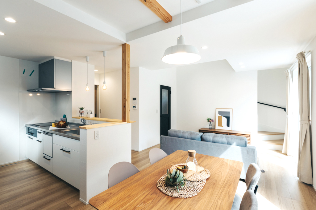 松本市 寿中
子育てしやすい周辺環境
パパ・ママに優しい家ギャラリー