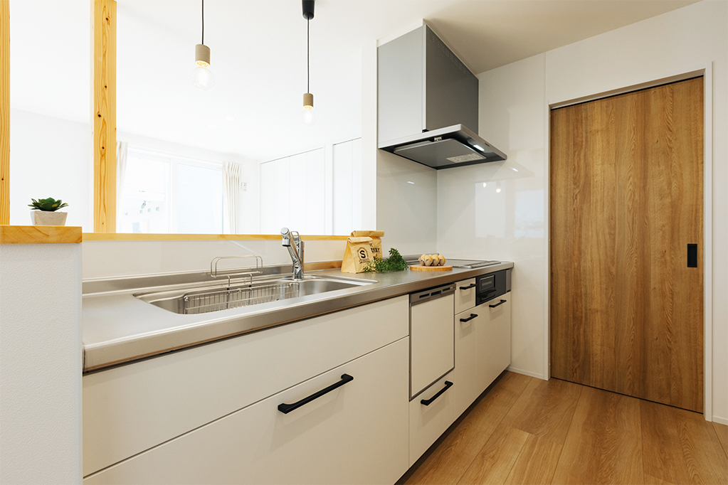 松本市 並柳南棟
大人のセンスで彩る
落ち着きある家ギャラリー