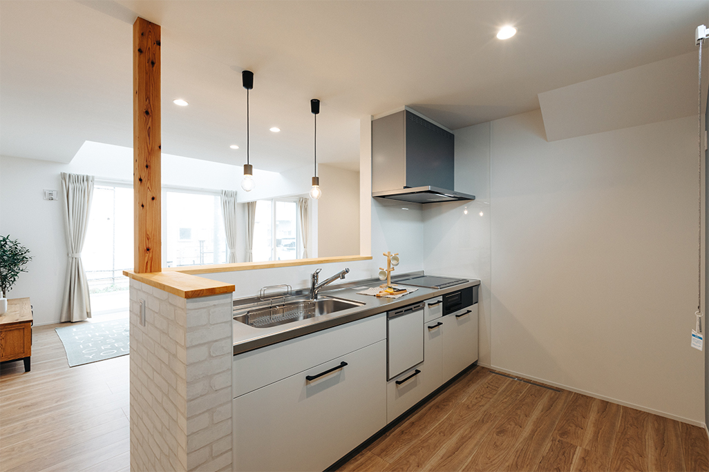 松本市 並柳北棟
家族みんなが心地よい
シックでナチュラルな家ギャラリー