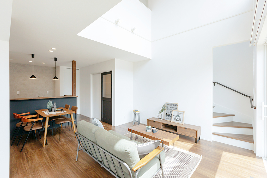 穂高柏原 東棟
家族みんなが主役
暮らしを楽しむ笑顔の集まる家ギャラリー