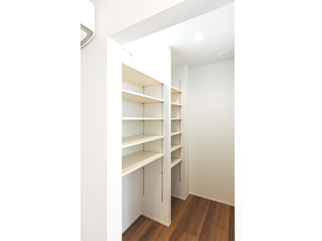 長野市三輪 北棟
おしゃれにスッキリ暮らす
収納上手になれる家ギャラリー